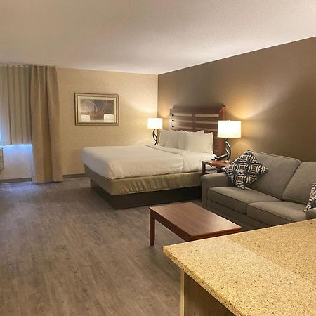 Wyndham Garden Grand Rapids Airport Hotel Cascade Exterior foto