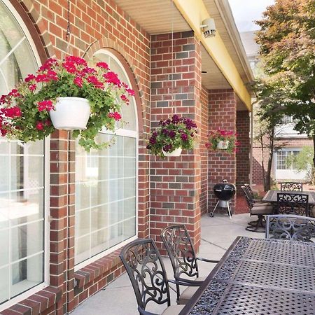 Wyndham Garden Grand Rapids Airport Hotel Cascade Exterior foto