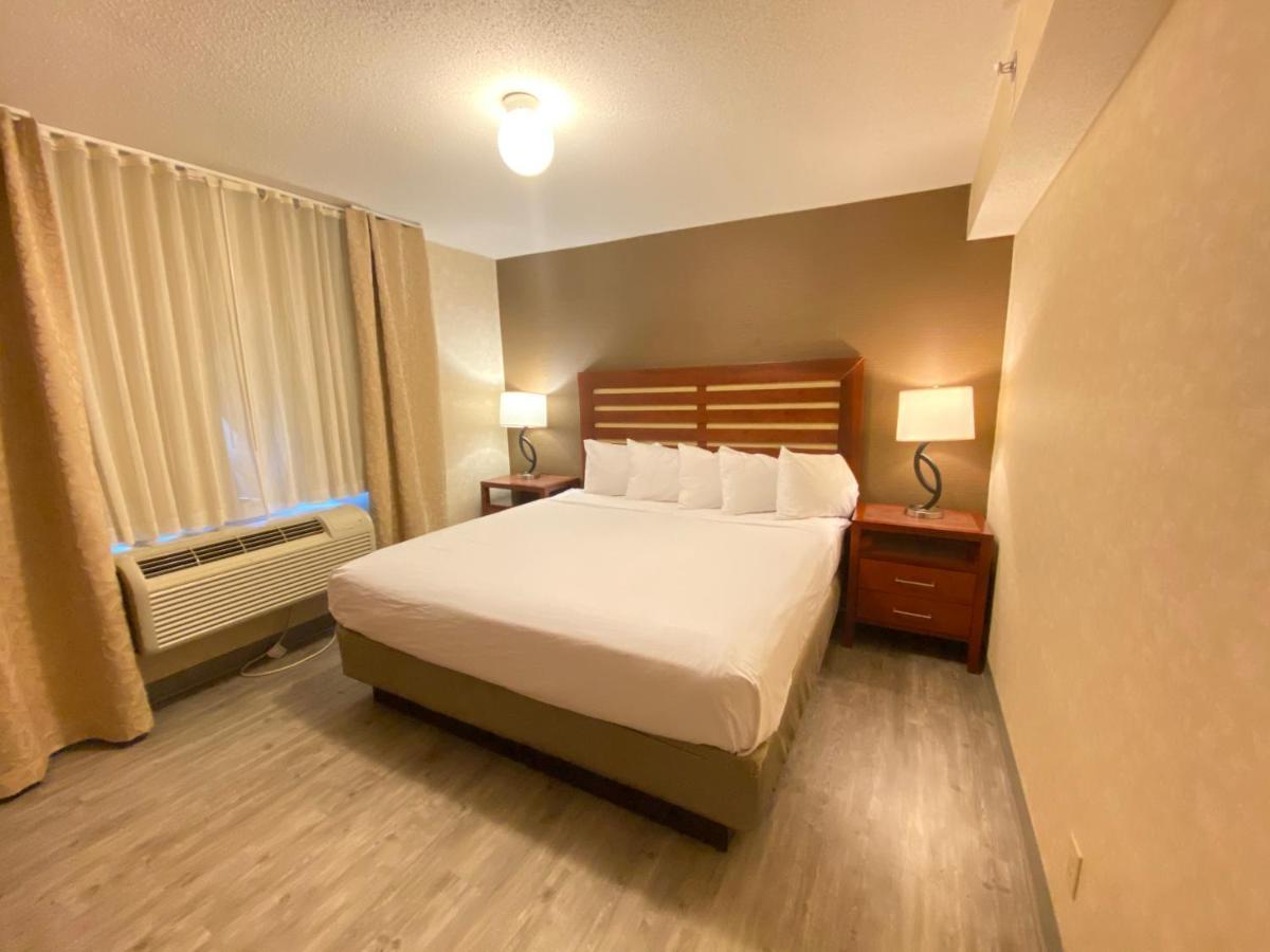 Wyndham Garden Grand Rapids Airport Hotel Cascade Exterior foto