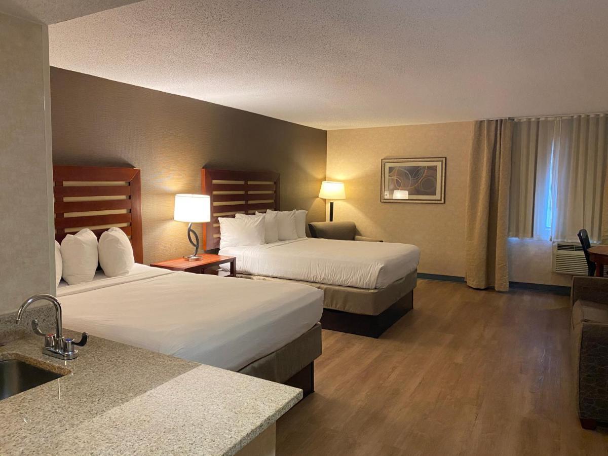 Wyndham Garden Grand Rapids Airport Hotel Cascade Exterior foto