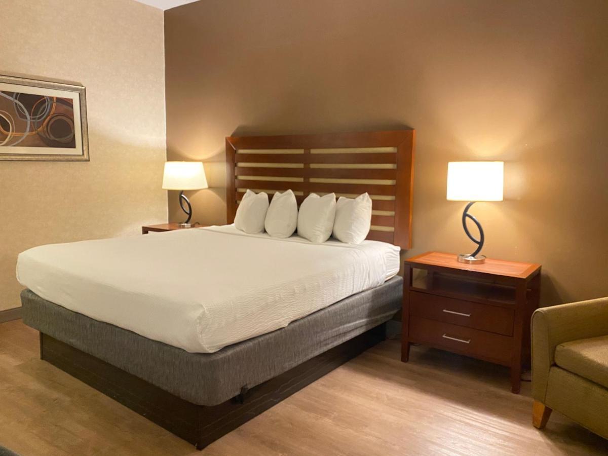 Wyndham Garden Grand Rapids Airport Hotel Cascade Exterior foto