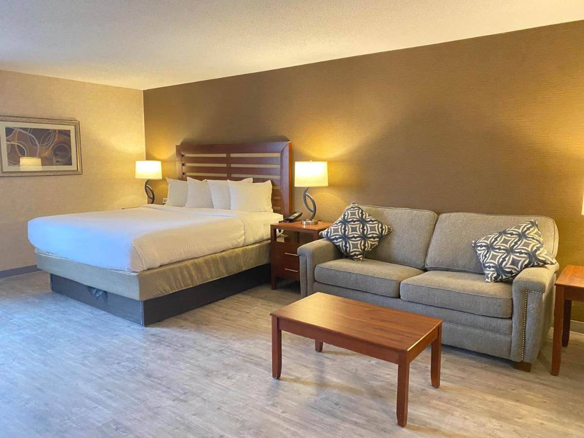 Wyndham Garden Grand Rapids Airport Hotel Cascade Exterior foto