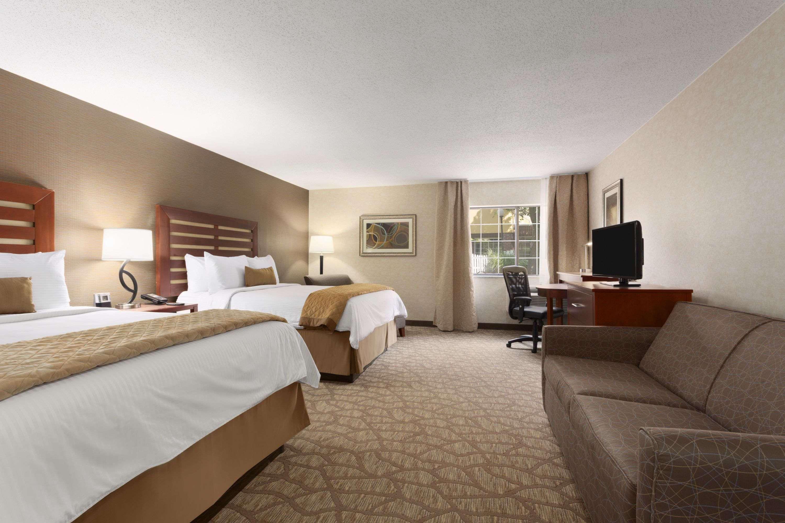 Wyndham Garden Grand Rapids Airport Hotel Cascade Exterior foto