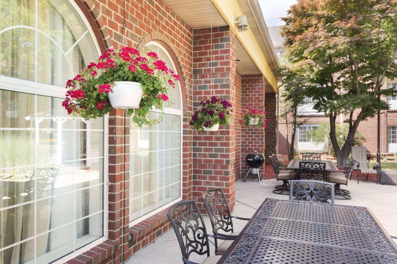 Wyndham Garden Grand Rapids Airport Hotel Cascade Exterior foto