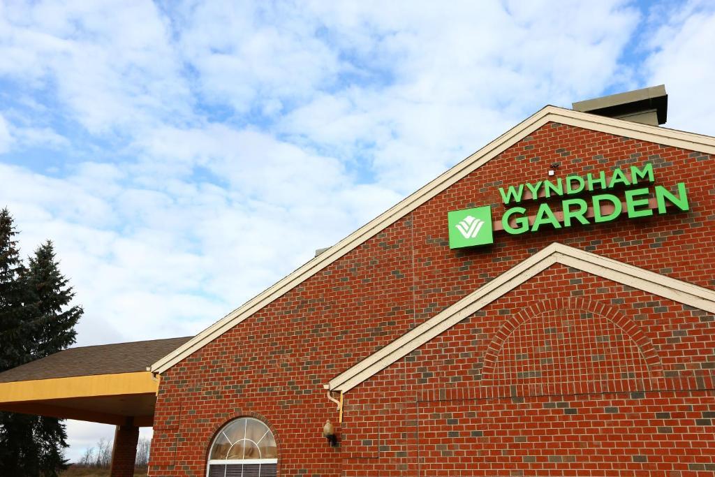 Wyndham Garden Grand Rapids Airport Hotel Cascade Exterior foto